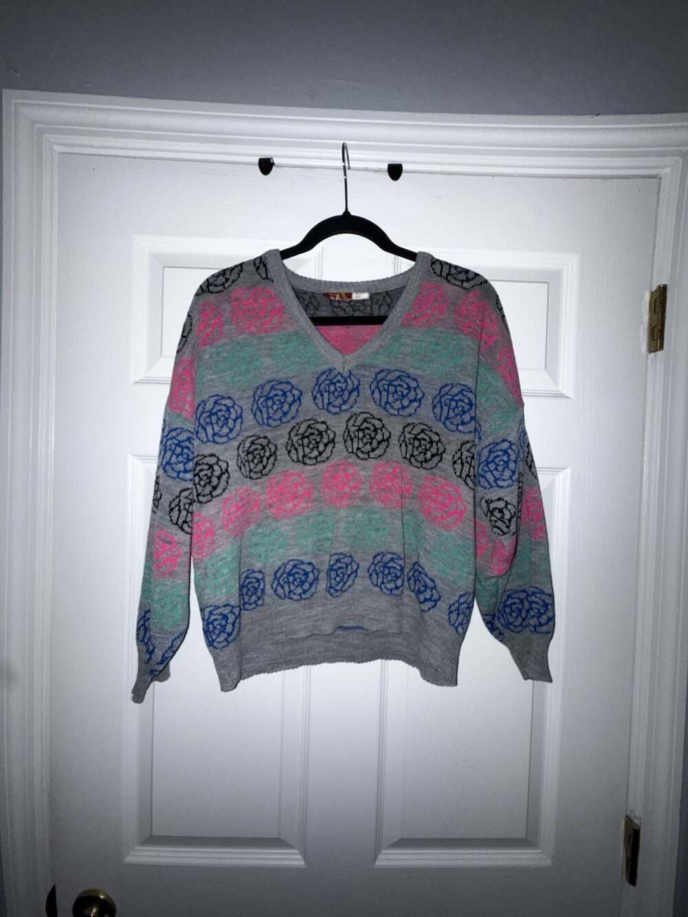 Vintage Jordache Women's Grey Knit Sweater with Multi-Color Rose Floral Pattern
